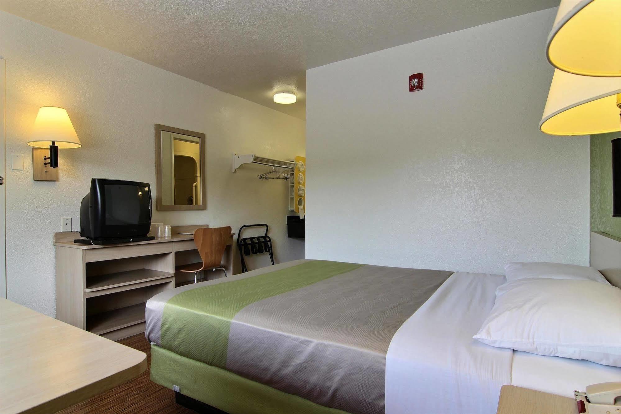 Motel 6-Albuquerque, Nm - Midtown Luaran gambar